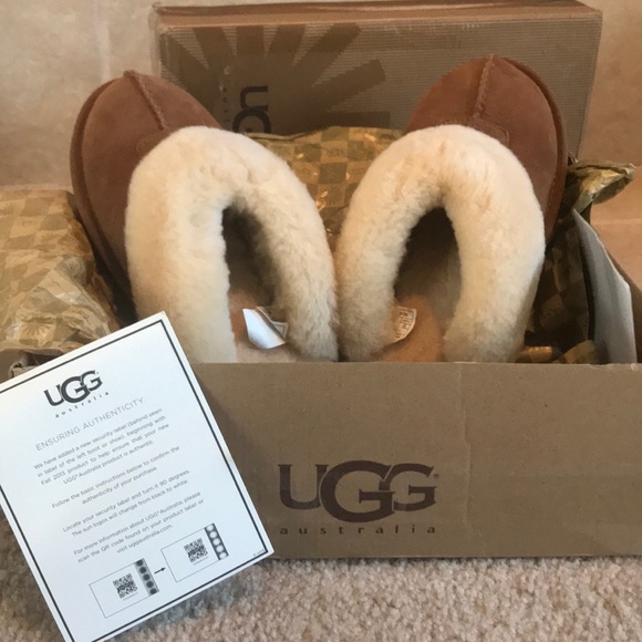 UGG Shoes - 🎈SALE‼️✨FIT FOR A SIZE 6